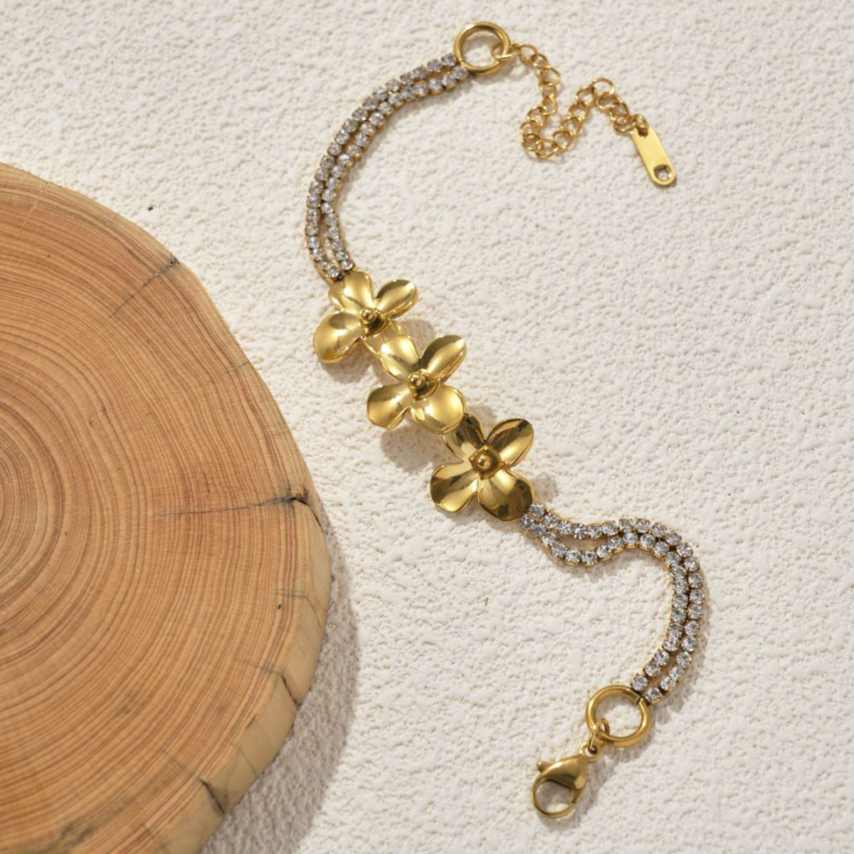 Light Luxury 18K Gold Plated Stainless Steel Flower Bracelet
