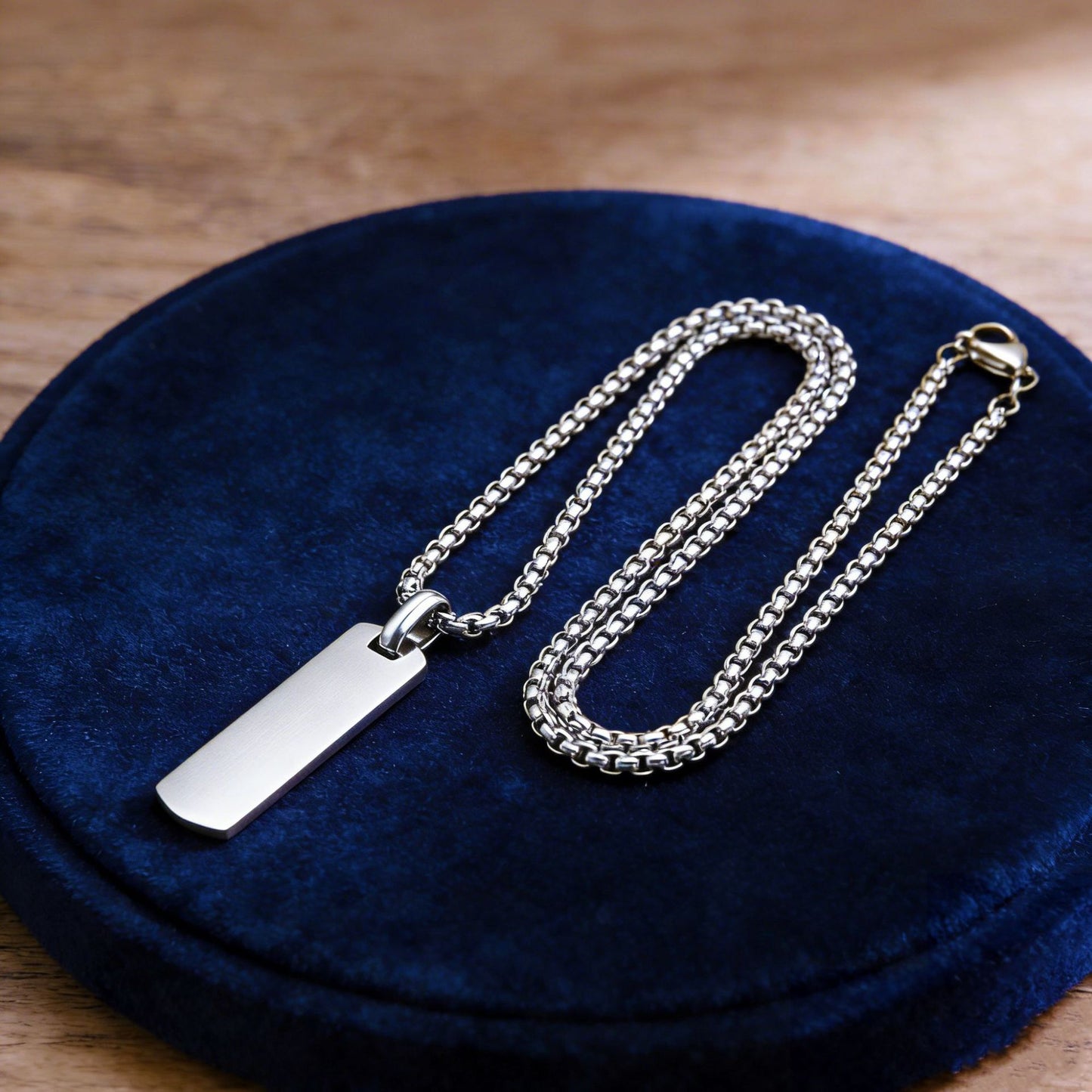 18k Gold Stainless Steel Engraved Three-dimensional Rectangular Bar Pendant Necklace