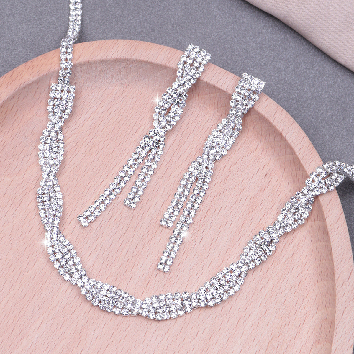 Exaggerated And Exquisite Necklace Earring Set Two-piece Set