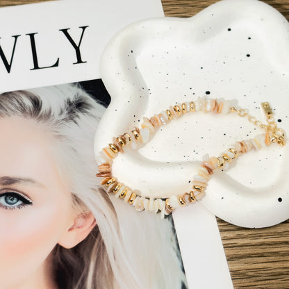 Lxalry Natural Shell Bead Bracelet For Women - Gold Plated Stainless Steel Minimalist Beach Style Jewelry, Waterproof, Hypoallergenic, Summer Gift, Tarnish-Free