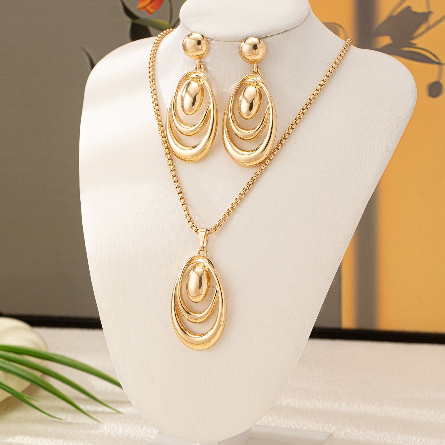 Fashion Creative Multi-ring Drop Shape Earrings Necklace Three-piece Set