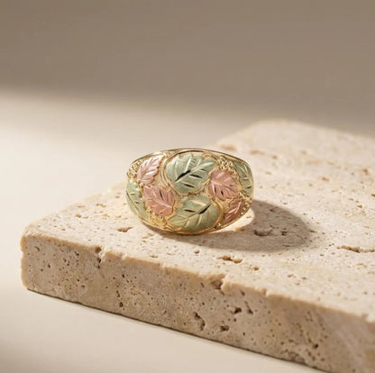 Enamel-colored Irregular Oval Geometric Ring With A Designer Aesthetic For Women