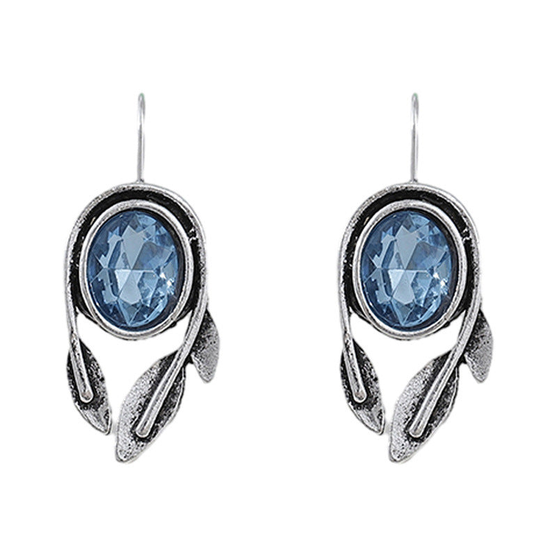 Women's Fashion Retro Minimalist Oval Leaf Earrings