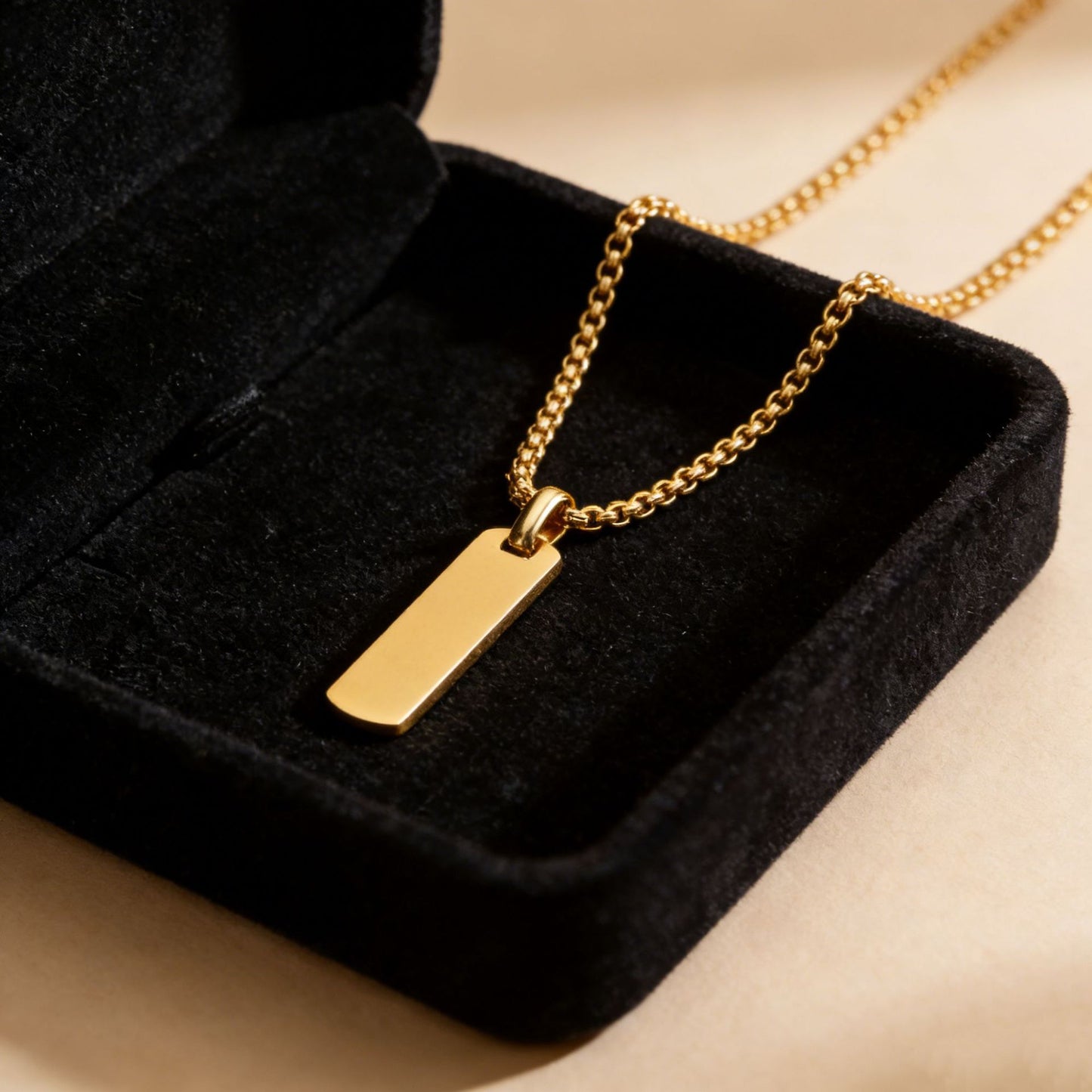 18k Gold Stainless Steel Engraved Three-dimensional Rectangular Bar Pendant Necklace