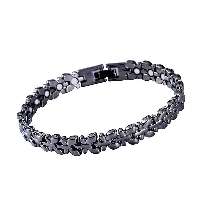 Fashionable, Light-Luxury Lucky Clover Alloy Diamond-Encrusted Single-Row Magnetic Bracelet For Women
