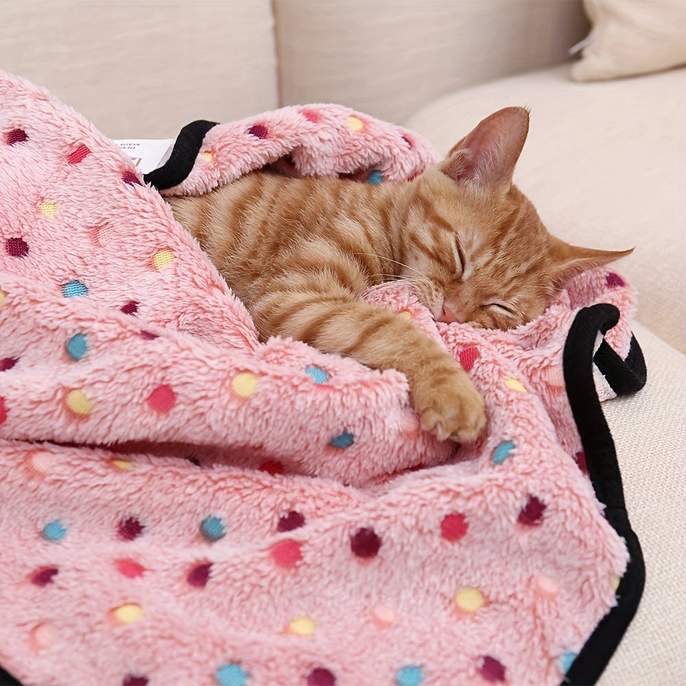 1-Pack Polyester Coral Flannel Pet Blanket for Dogs & Cats, Soft & Cozy Dog Bed Cushion, Machine Washable, Fits All Sizes from Small to Large, Perfect for Home or Travel