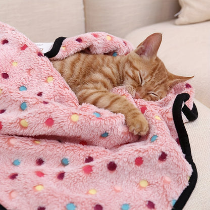 1-Pack Polyester Coral Flannel Pet Blanket for Dogs & Cats, Soft & Cozy Dog Bed Cushion, Machine Washable, Fits All Sizes from Small to Large, Perfect for Home or Travel