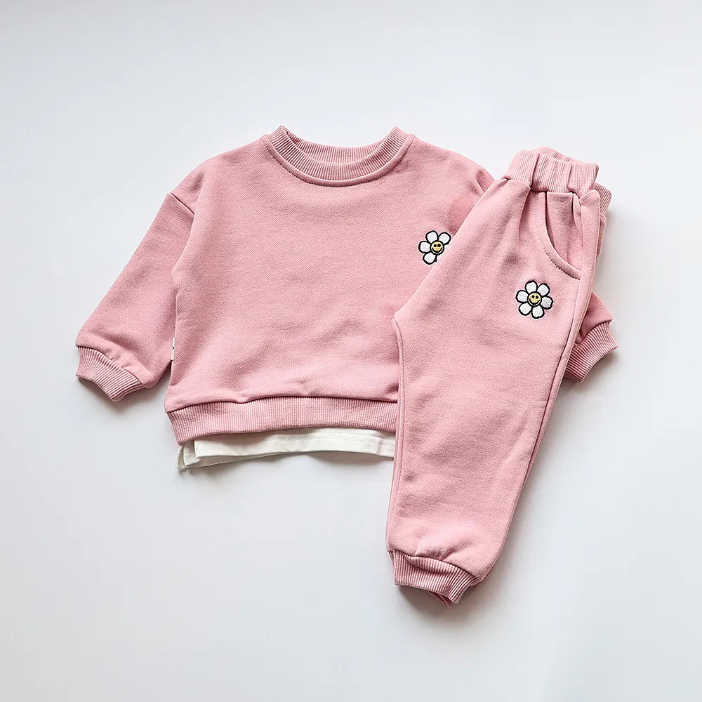 47126880616749|47126880682285|47126880715053|47126880747821