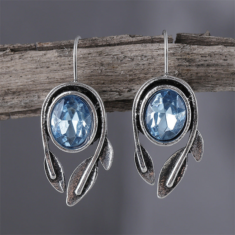 Women's Fashion Retro Minimalist Oval Leaf Earrings