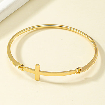 Classic Western-style Cross Bracelet For Women With A Clasp