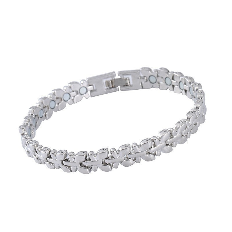 Fashionable, Light-Luxury Lucky Clover Alloy Diamond-Encrusted Single-Row Magnetic Bracelet For Women