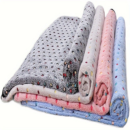 1-Pack Polyester Coral Flannel Pet Blanket for Dogs & Cats, Soft & Cozy Dog Bed Cushion, Machine Washable, Fits All Sizes from Small to Large, Perfect for Home or Travel