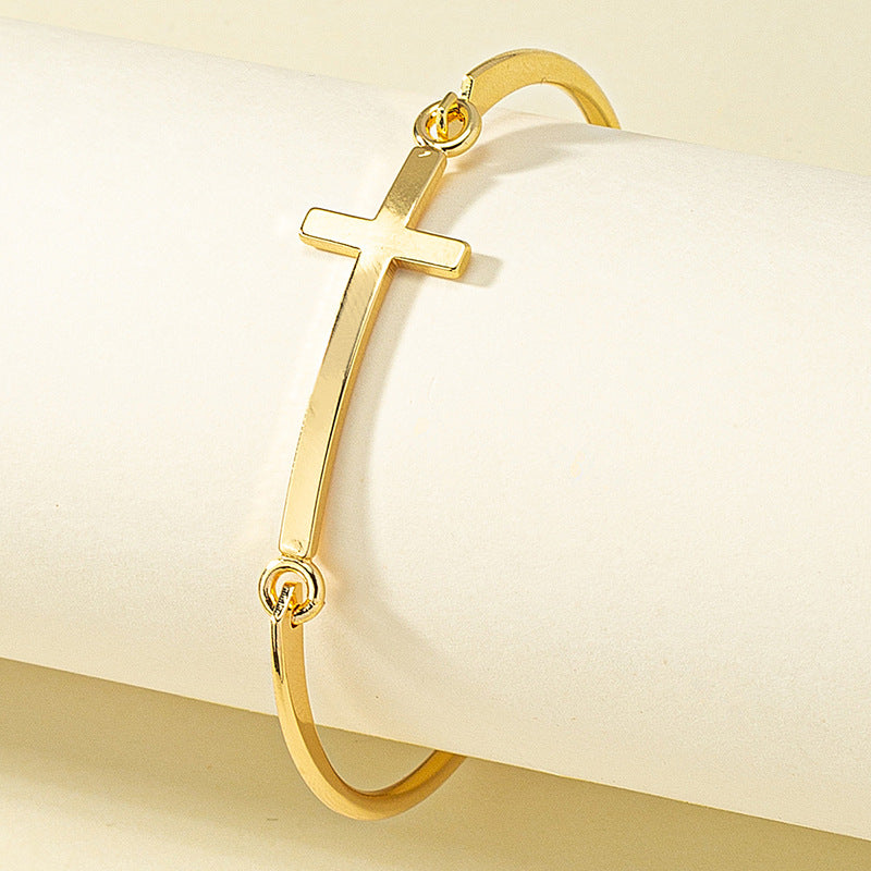 Classic Western-style Cross Bracelet For Women With A Clasp