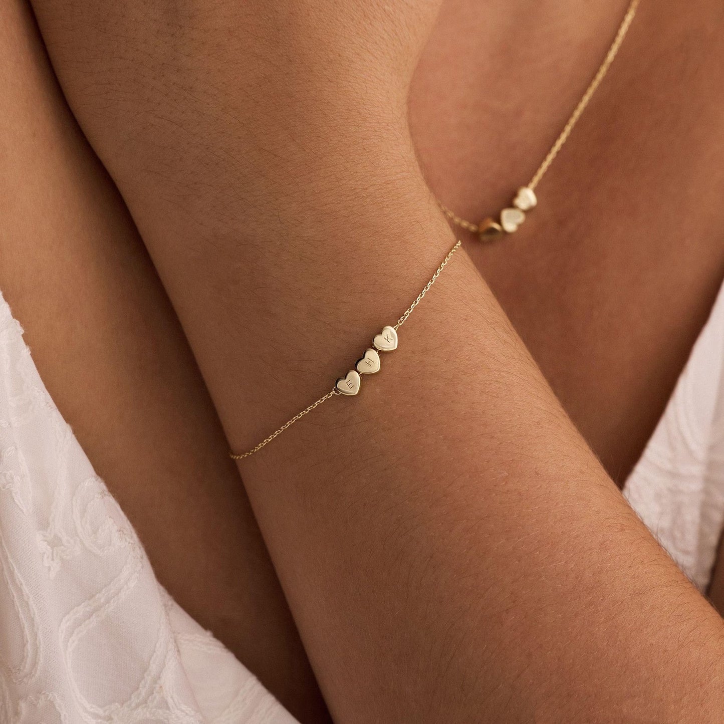 Customized Stainless Steel Heart-shaped Letter Bracelet